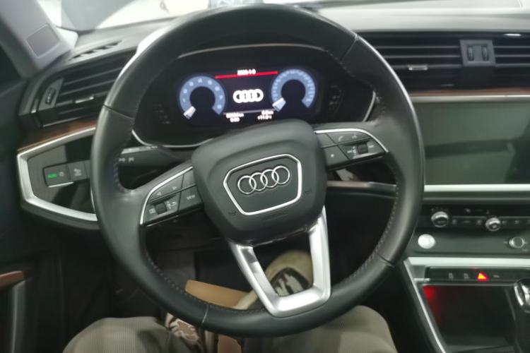 Used Audi Q3 2020 40 TFSI Fashionable and Elegant Model