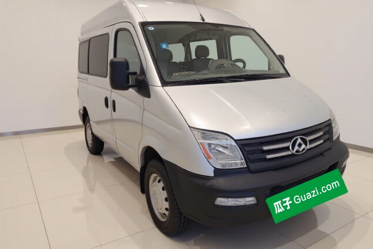 Used SAIC MAXUS Xintu V80 2017 2.5T 6-Speed Manual Aoyuntong National V Short Wheelbase Mid-Height 5/6/10-Seater