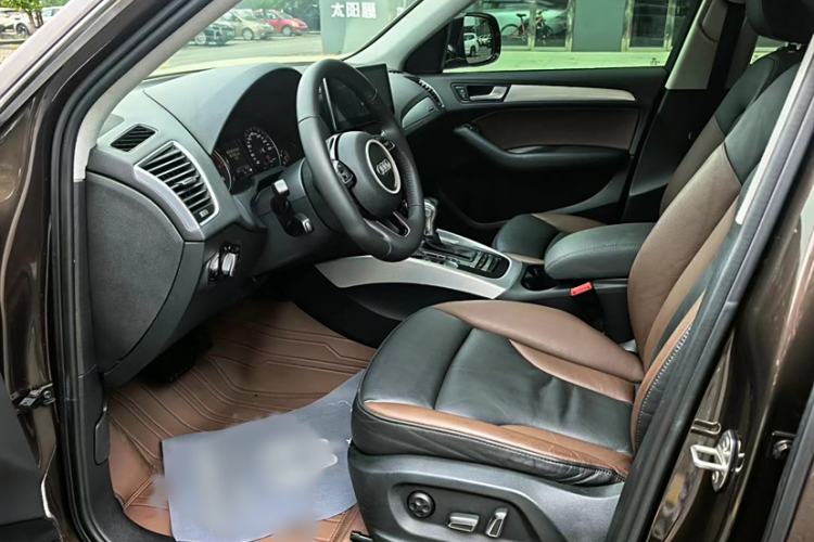 Used Audi Q5 2017 Plus 40 TFSI Technology Model
