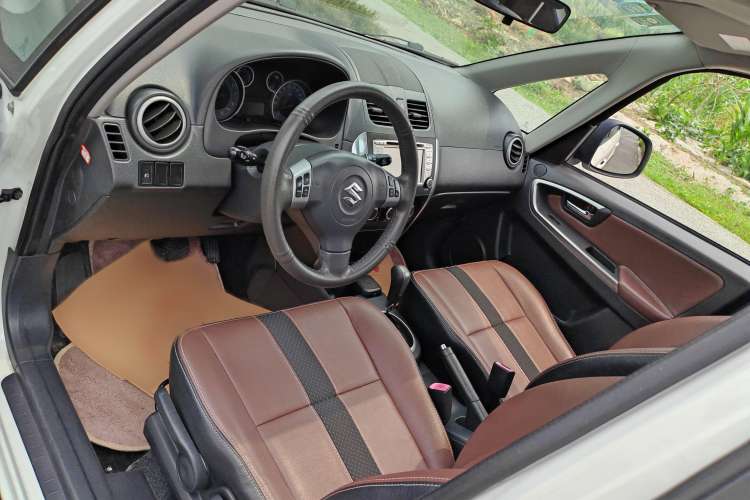 Used Suzuki SX4 2012 1.6L Automatic Ruiqi Model
