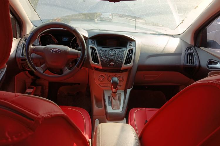 Used Ford Focus 2012 Sedan 1.6L Automatic Comfort Model
