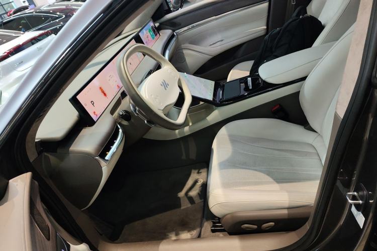 Used  L7 2022 Pro Model
