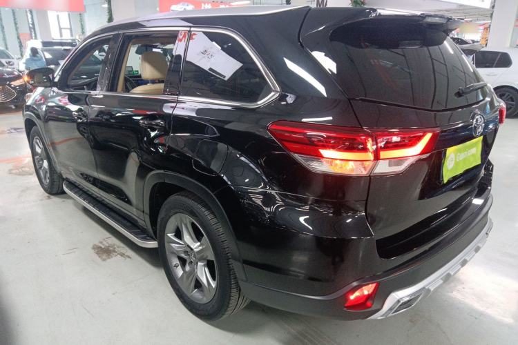 Used Toyota Highlander 2018 2.0T Four-Wheel Drive Luxury Edition 7 Seats China V Emission Standard
