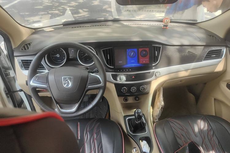 Used Baojun 730 2016 1.5L Manual Standard Version 7 Seats
