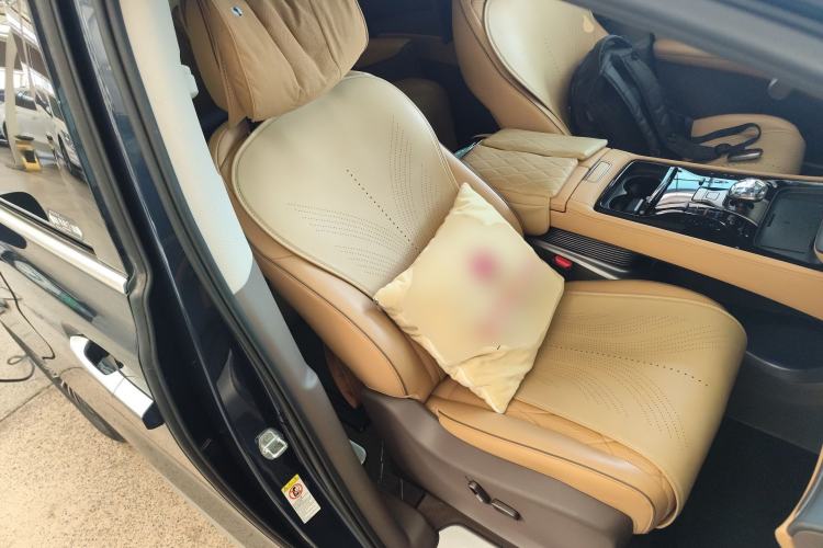 Used Denza D9 2022 DM-i 970 Four-Wheel Drive Prestige Model