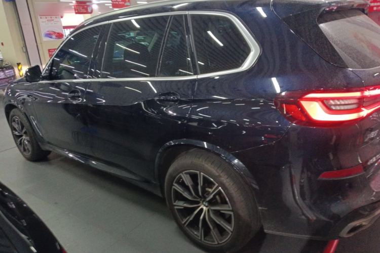 Used BMW X5 2022 Restyled xDrive 30Li Luxury Version M Sport Package