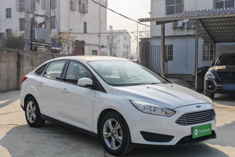 Used Ford Focus 2018 Sedan Classic 1.6L Automatic Comfort Plus Smart Drive Version