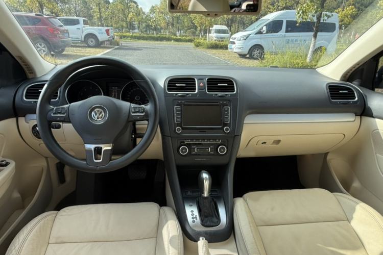 Used Volkswagen Golf 2011 1.4 TSI Luxury Touring Edition
