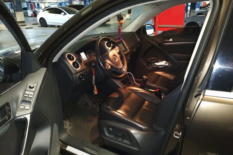 Used Volkswagen Tiguan L 2013 1.8TSI Automatic Two-Wheel Drive Luxury Model
