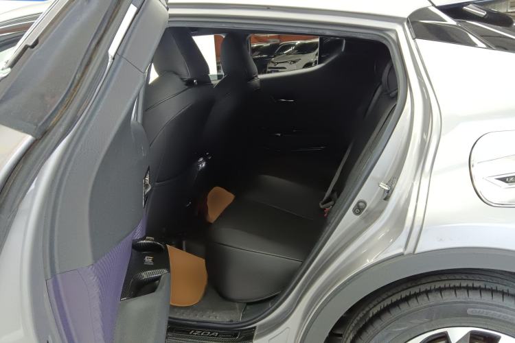 Used Toyota IZOA 2018 2.0L Yichi Version China VI Standard
