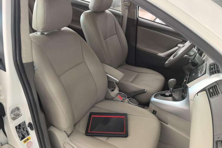 Used Toyota Verso 2014 Starlight 180E CVT Elite Edition
