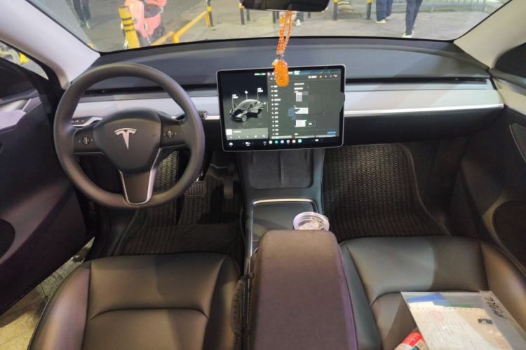 Used Tesla Model Y 2024 Long-Range All-Wheel-Drive Version