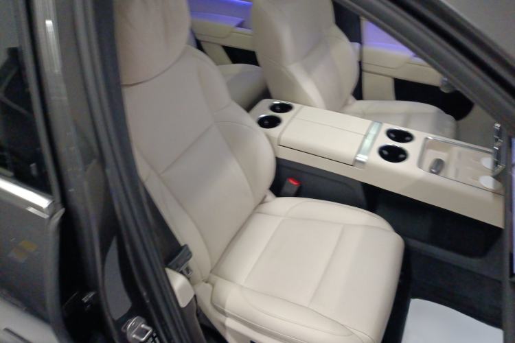 Used Li Auto L8 2023 Pro Model