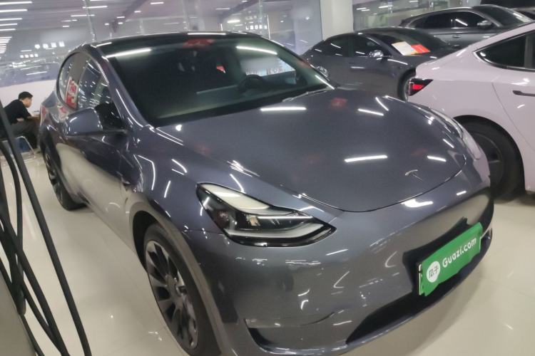 Used Tesla Model Y 2022 Long-Range All-Wheel-Drive Version
