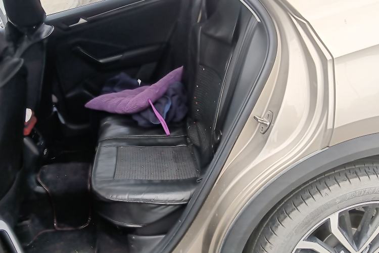 Used Volkswagen T-ROC 2022 280TSI DSG Two-Wheel Drive Comfort PLUS
