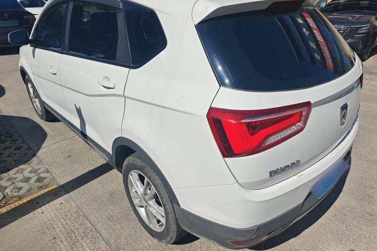 Used Baojun 560 2016 1.8L Manual Value Edition
