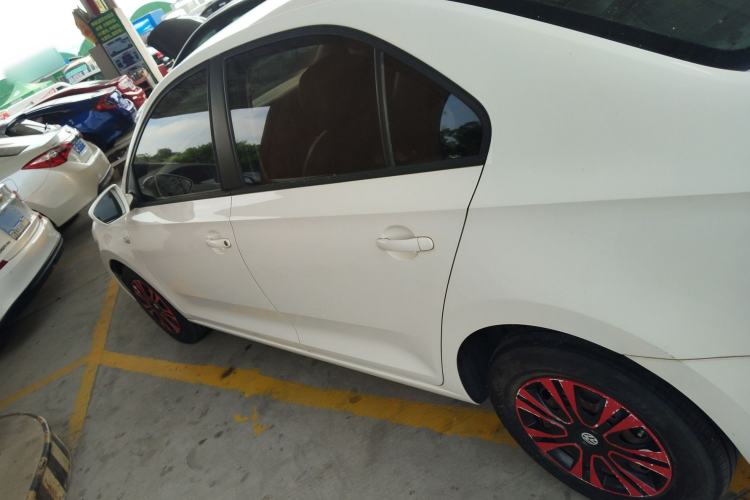 Used Volkswagen Santana 2015 1.6L Manual Fashion Edition
