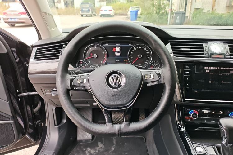 Used Volkswagen Phideon 2019 380TSI Two-Wheel Drive Business Edition China VI Standard