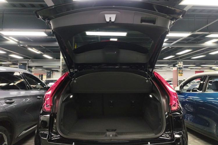 Used Cadillac XT4 2018 28T Two-Wheel Drive Tech Version