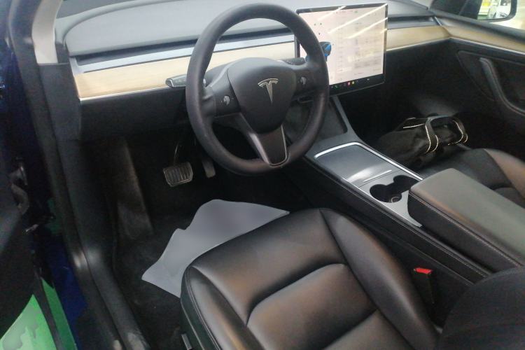 Used Tesla Model Y 2021 Long-Range All-Wheel-Drive Version 3D7
