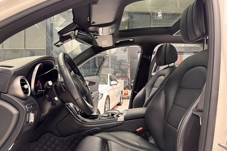 Used Mercedes-Benz GLC 2019 Facelift GLC 260 L 4MATIC Luxury Model
