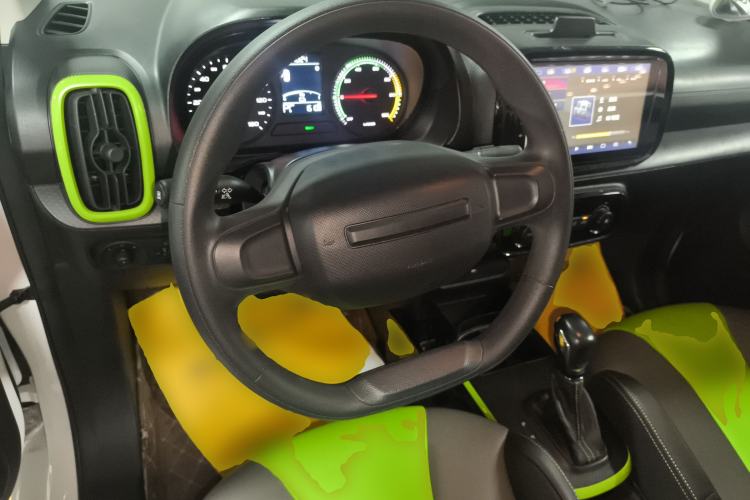 Used Roewe Clever 2021 302 km New Four-Seater Super-Efficient Version
