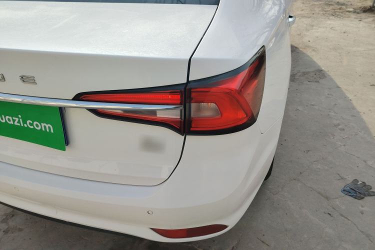 Used Roewe i5 2019 1.5L Automatic 4G Connected Linghao Flagship Edition