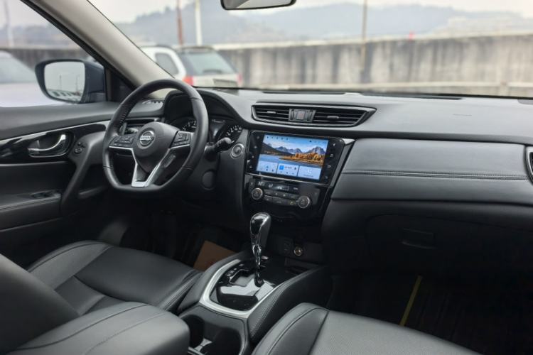 Used Nissan X-Trail 2023 Classic 2.0L Two-Wheel Drive Smart Connect & Comfort Edition