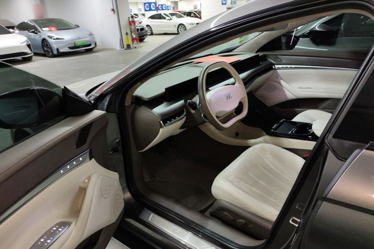 Used  L7 2022 Pro Model
