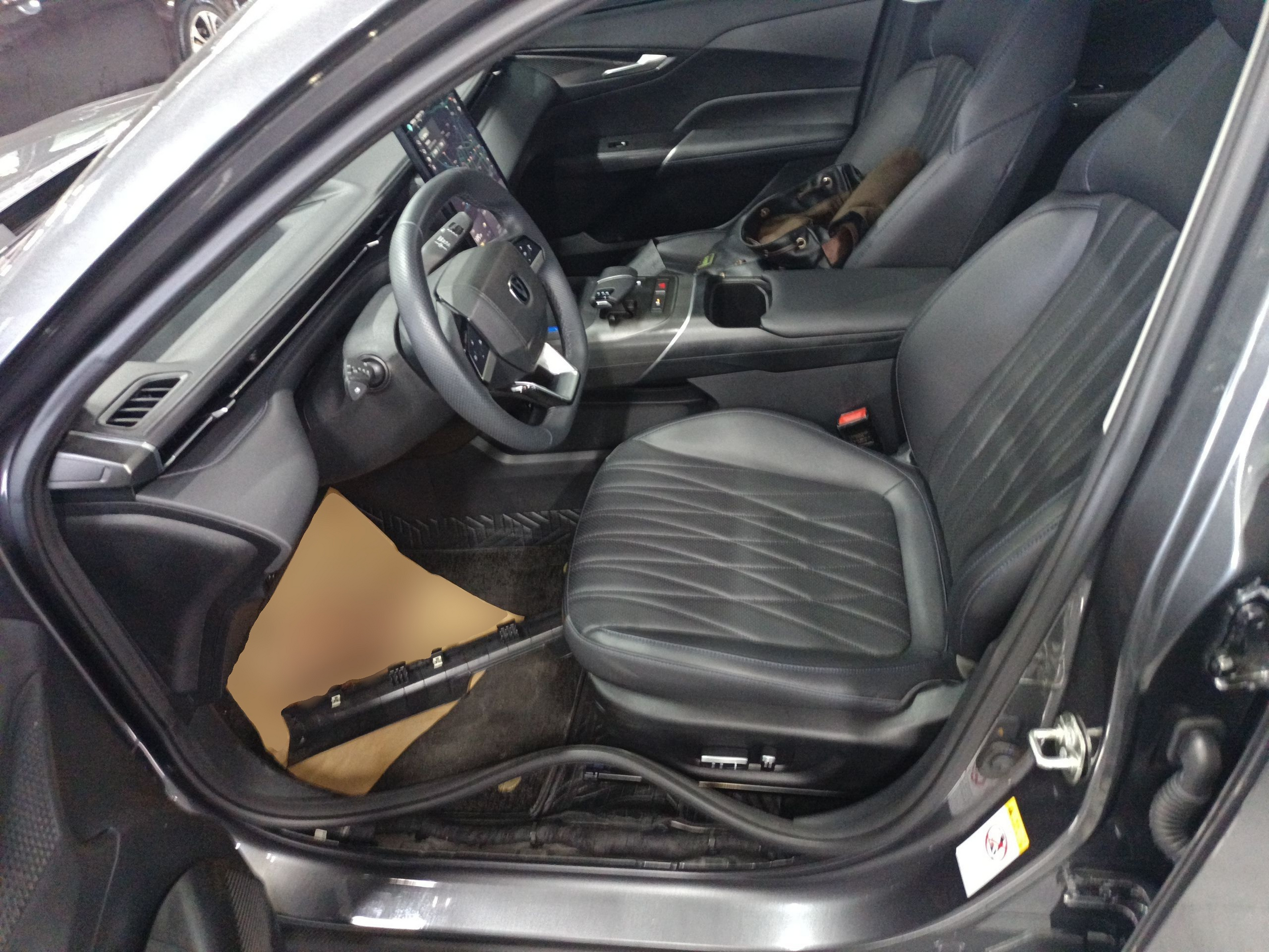 Переднее сиденье в автомобиле