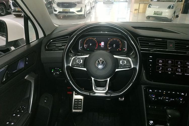Used Volkswagen Tiguan L 2019 330TSI Automatic Two-Wheel Drive R-Line Flagship Edition China V Standard