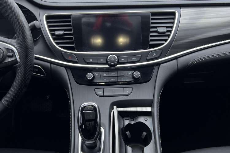 Used Buick LaCrosse 2022 652T Luxury Version
