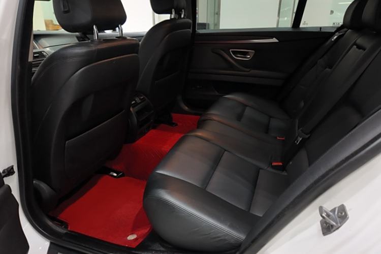 Used BMW 5 Series 2014 520Li Elegant Model
