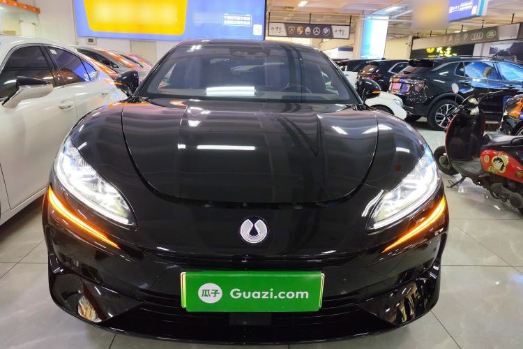 Used Denza Z9 2024 1100 km Four-Wheel Drive Max Version
