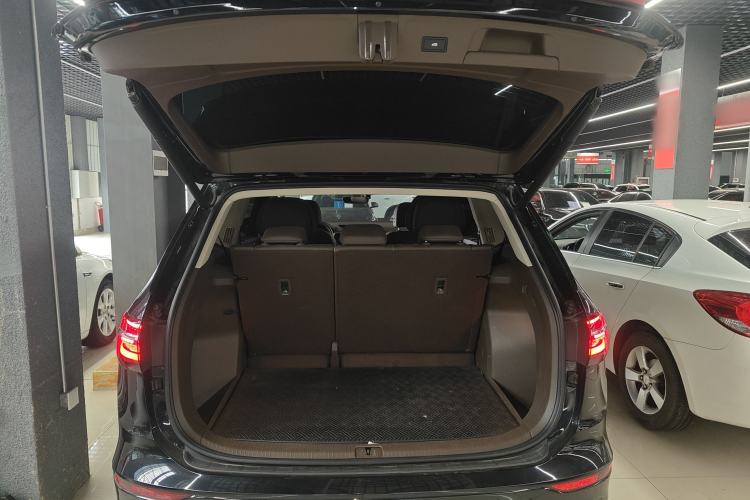 Used Volkswagen Viloran 2020 380TSI Prestige Edition
