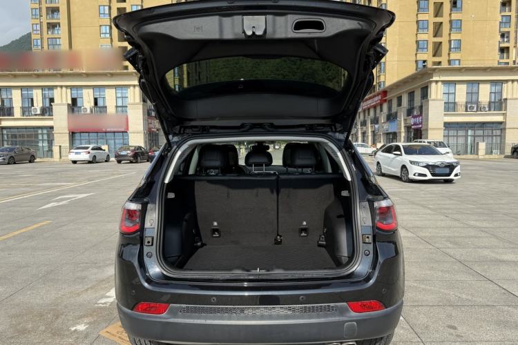 Used  Compass 2019 220T Automatic Enjoyment Version