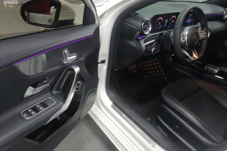 Used Mercedes-Benz A-Class 2021 A 200 L Sport Sedan Fashion Model
