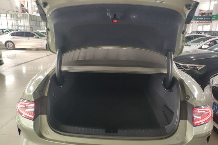 Used  SU7 2024 Rear-Drive Ultra-Long Range Advanced Pro-Level Intelligent Driving Version
