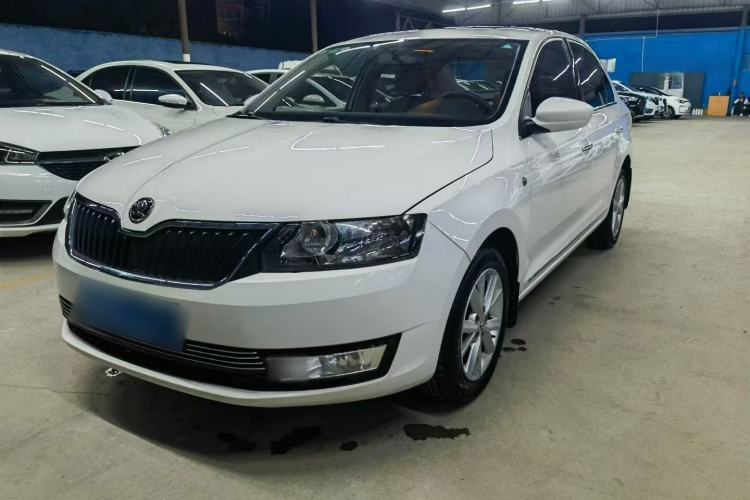 Used Skoda Rapid 2015 1.6L Automatic Smart Selection Model
