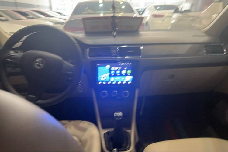 Used Skoda Rapid 2015 1.6L Manual Smart Selection Model
