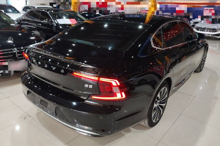 Used Volvo S90 2023 B5 Zhiyi Luxury Edition
