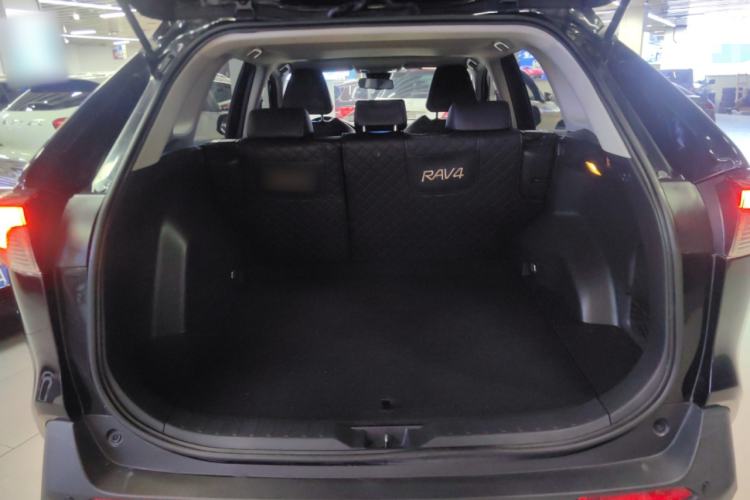 Used Toyota RAV4 2021 2.0L CVT Two-Wheel Drive Fashion PLUS Edition
