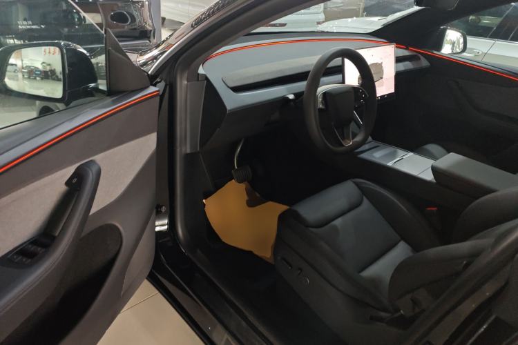 Used Tesla Model Y 2026 Rear-Drive Model