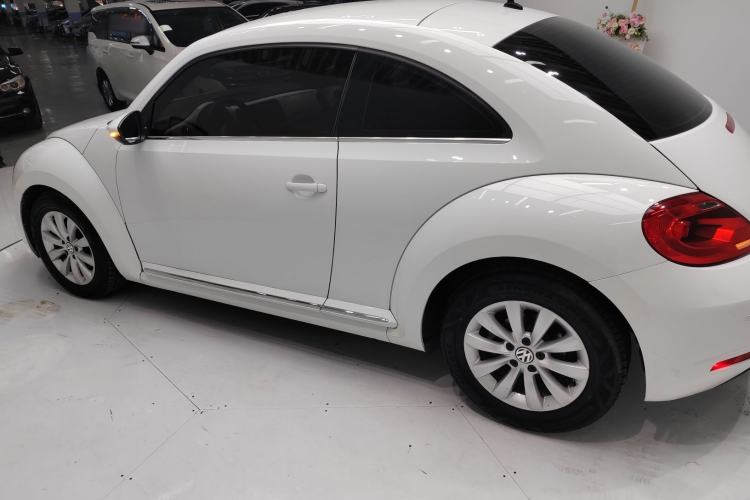 Used Volkswagen Beetle 2015 180TSI model
