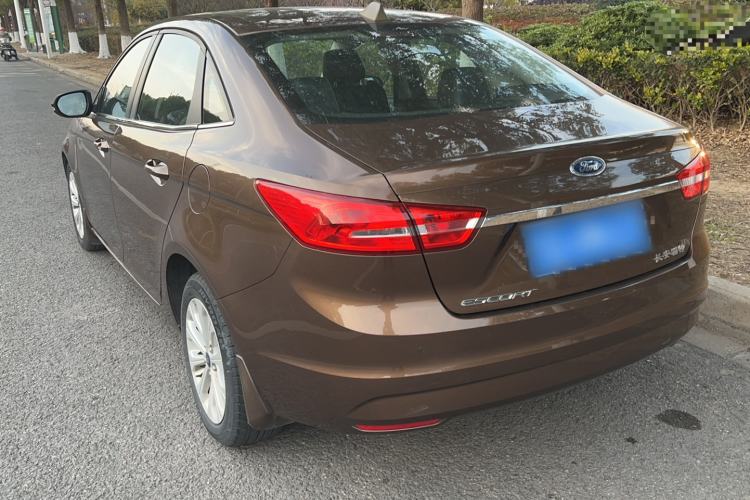 Used Ford Escort 2015 1.5L Automatic Fashion Model

