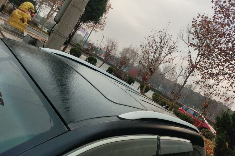 Used JMC Yusheng S350 2016 2.0T Automatic 2WD Gasoline Luxury Version with Sunroof 7 Seats
