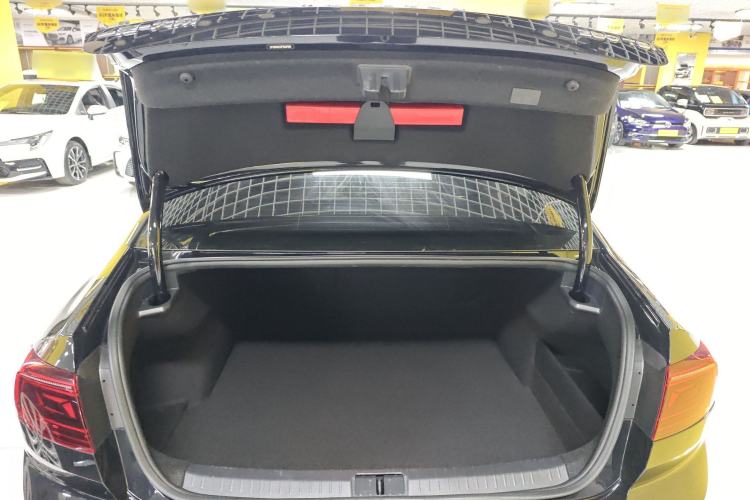 Used Volkswagen Magotan 2023 2 Million Units Limited-Edition 280TSI DSG Comfort Version
