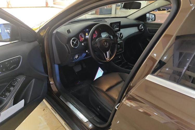 Used Mercedes-Benz GLA 2015 GLA 200 Fashion Model