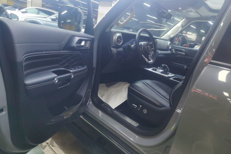 Used Tank 300 2023 City Edition 2.0T—Stylish as Ever