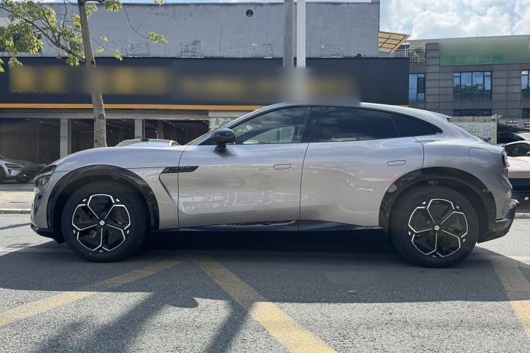 Used  YU7 2025 Ultra-Long Range All-Wheel Drive Pro Version
